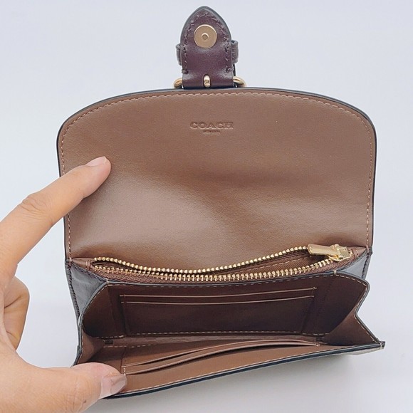 Coach C7374 Kleo Wallet In Signature Canvas Gold Khaki Multi NWT Org $250 - Picture 9 of 10